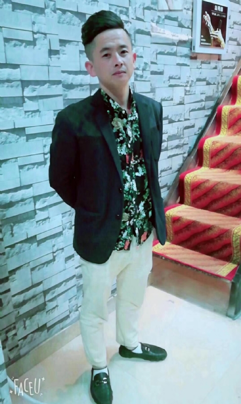 男人三十而立的第一张照片--淮安相亲服务中心