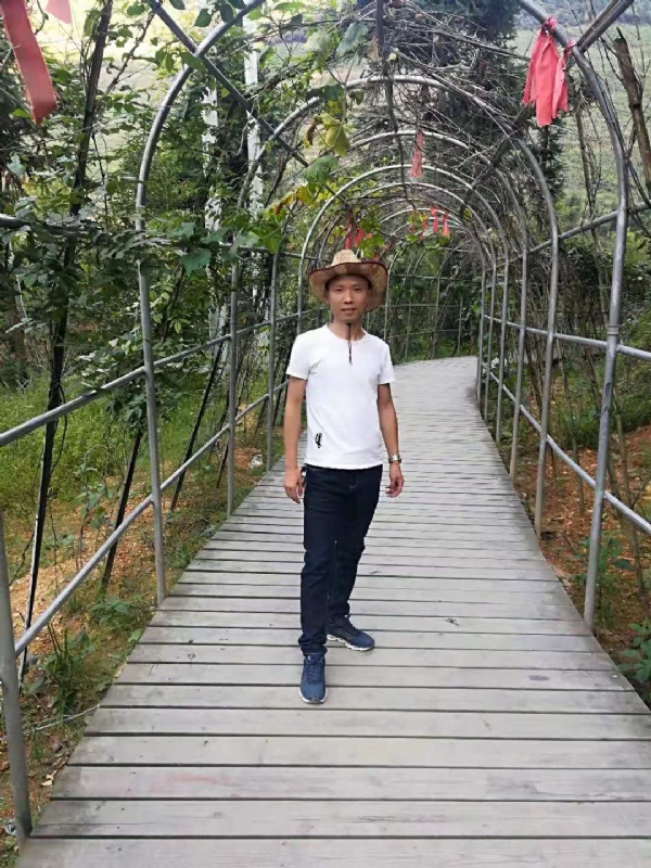 蓝天的第一张照片--淮安相亲服务中心