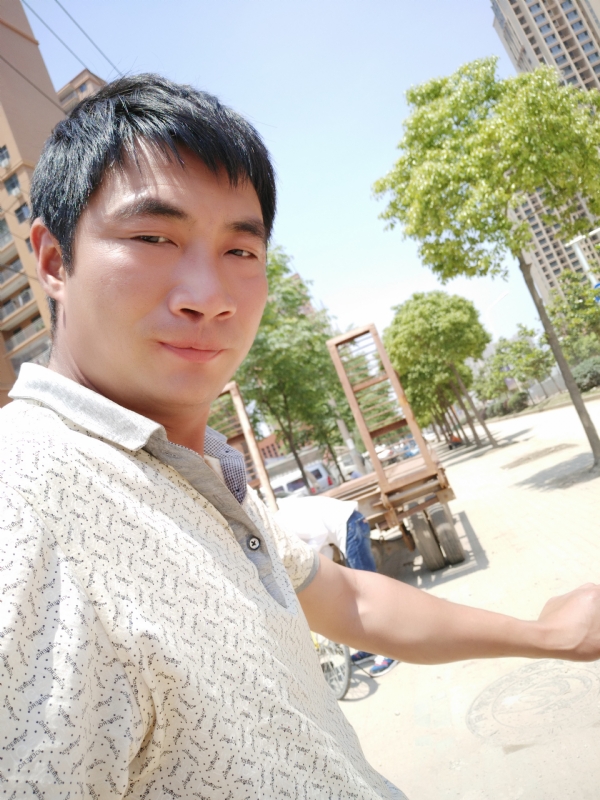 勇哥的第一张照片--淮安相亲服务中心