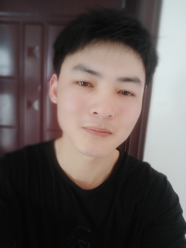 小情绪)っ的第一张照片--淮安相亲服务中心