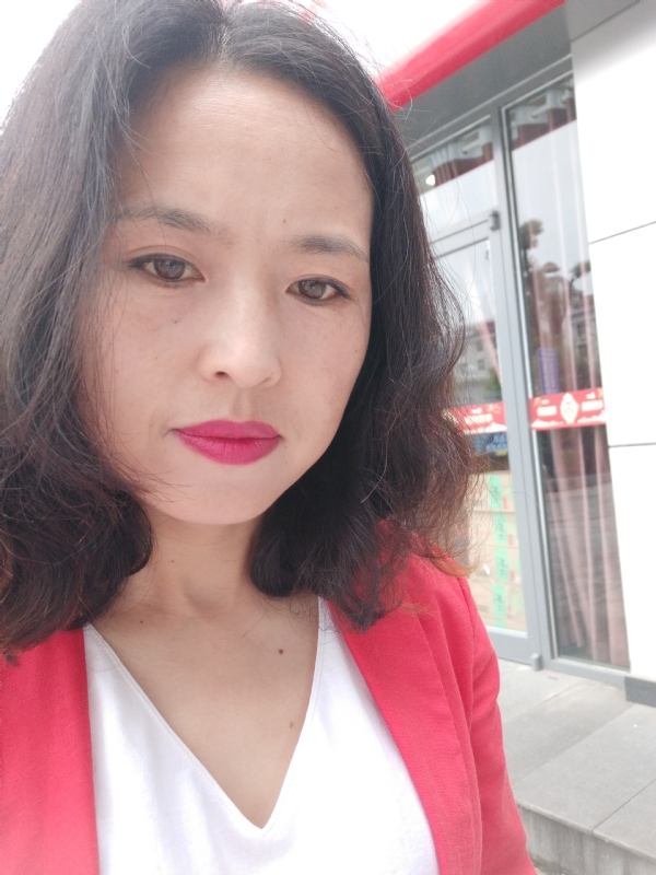 枫叶飘零的第一张照片--淮安相亲服务中心