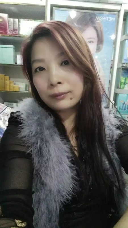 胡静的第三张照片--淮安相亲服务中心