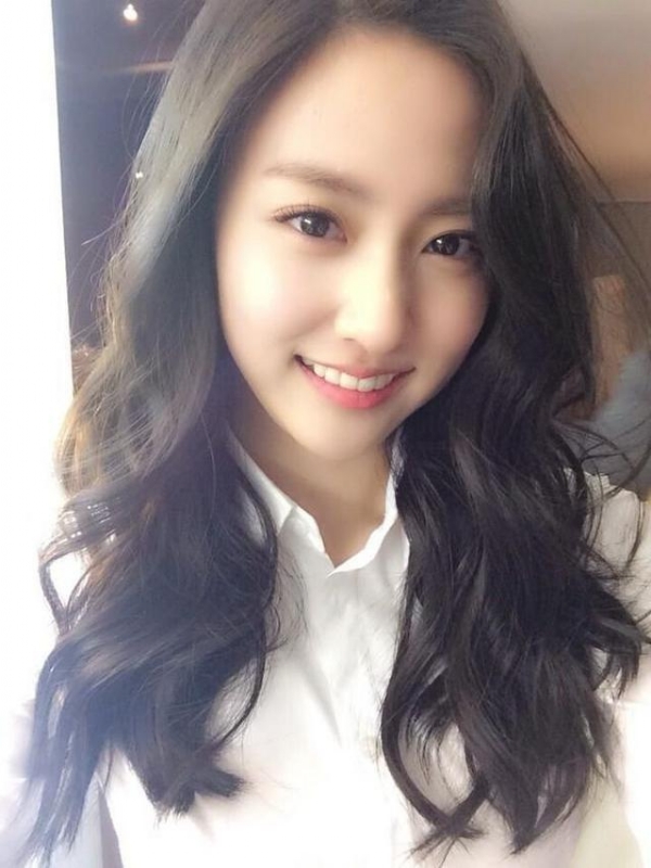 等爱的易微的第一张照片--淮安相亲服务中心