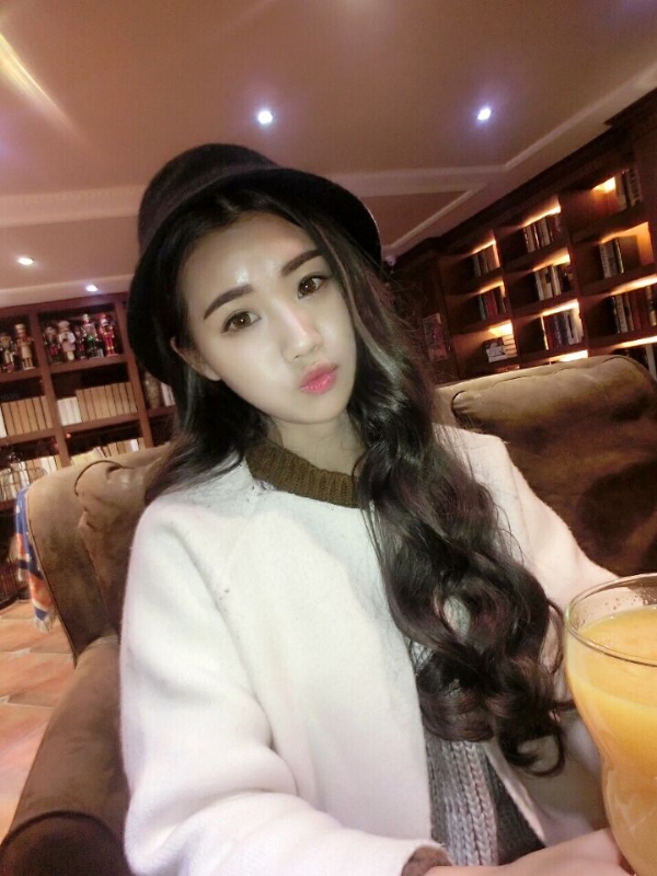 气质小妹的第三张照片--淮安相亲服务中心