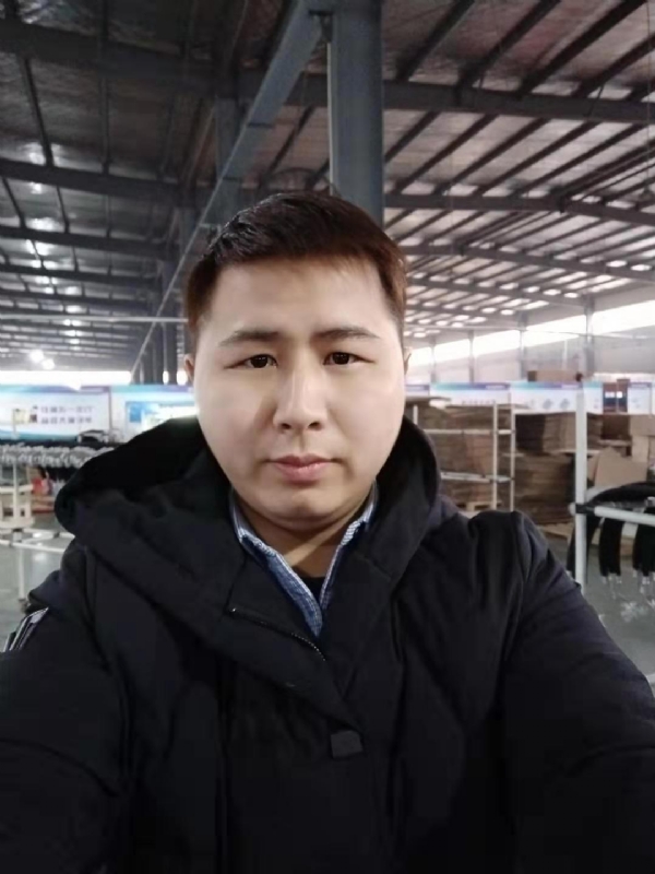 刀锋的第一张照片--淮安相亲服务中心