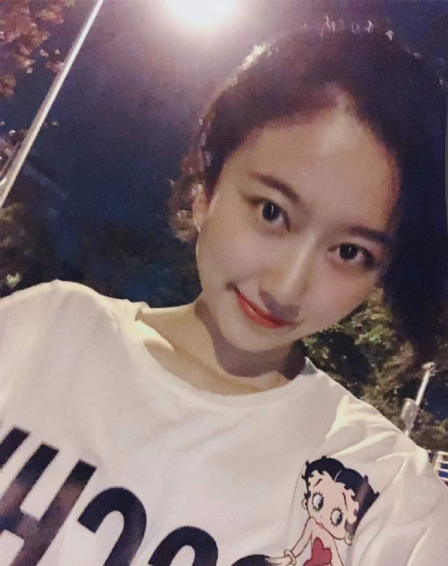 佳佳的第一张照片--淮安相亲服务中心