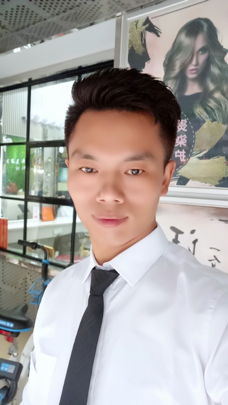 阳光男士的第一张照片--淮安相亲服务中心