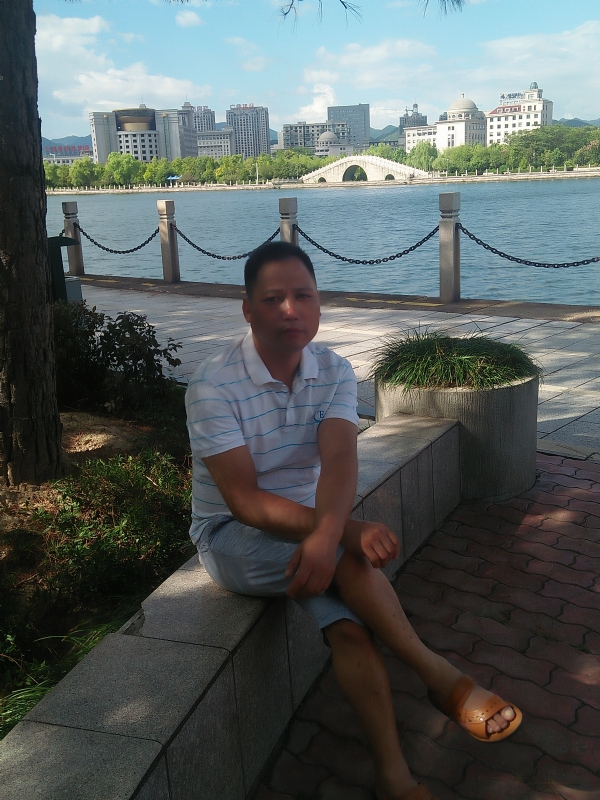 尹力的第一张照片--淮安相亲服务中心