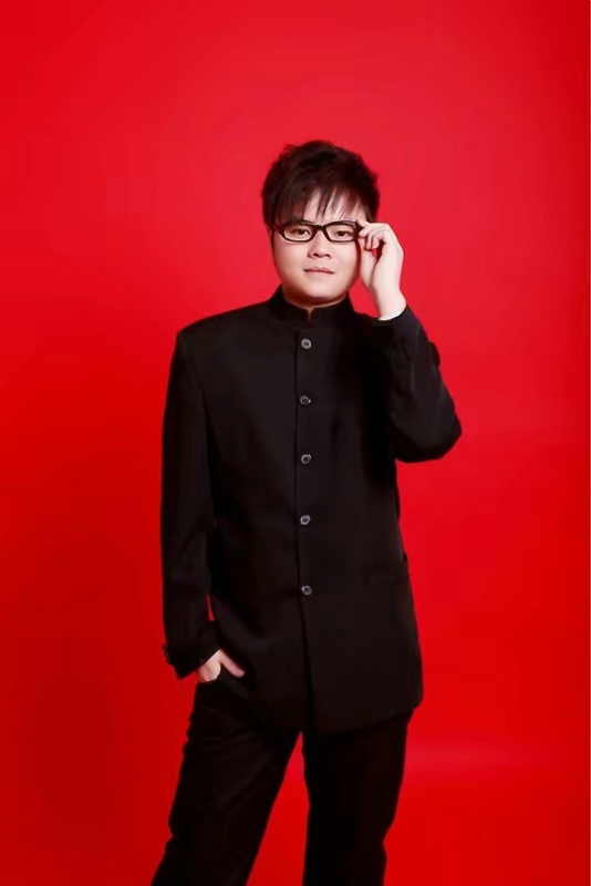 站在远处看童年的第一张照片--淮安相亲服务中心