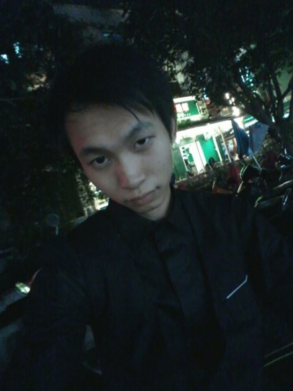 瞬间回眸的第一张照片--淮安相亲服务中心