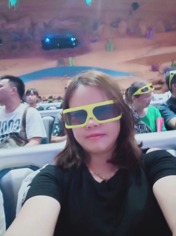 牙彩的第一张照片--淮安相亲服务中心