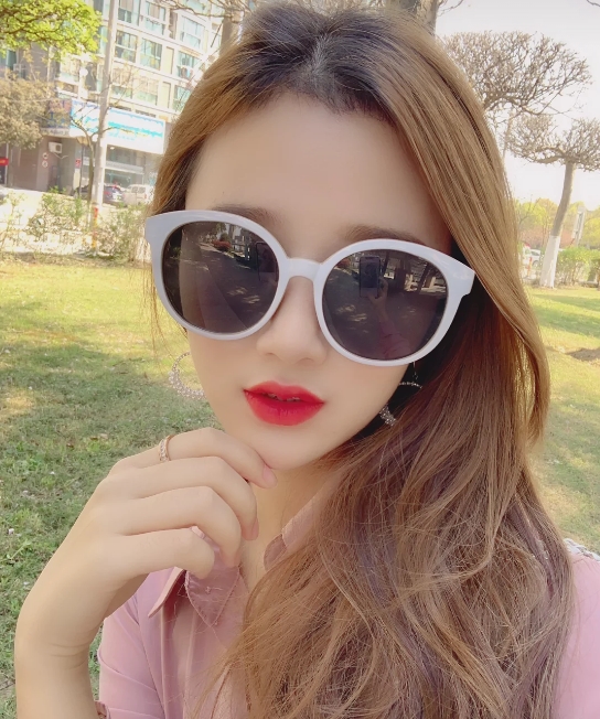 唐小小的第二张照片--淮安相亲服务中心