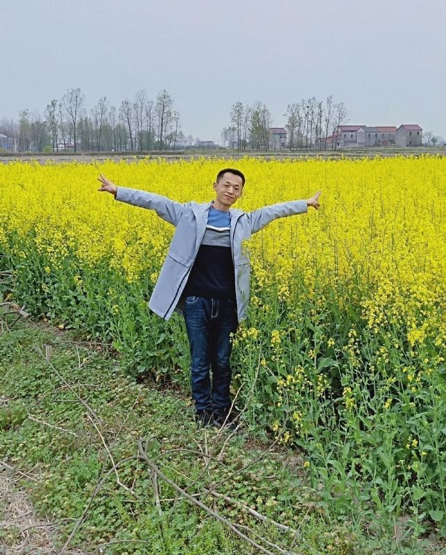 一个真诚的男士的第一张照片--淮安相亲服务中心