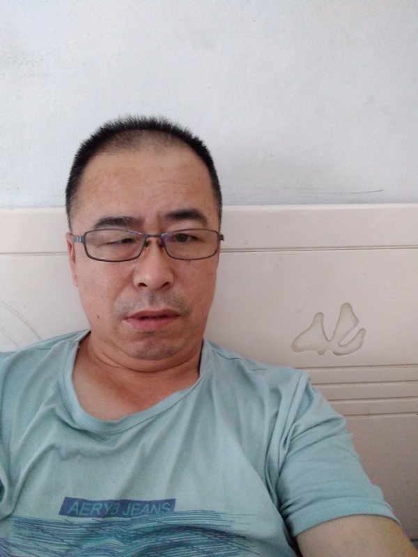 大叔的第一张照片--淮安相亲服务中心