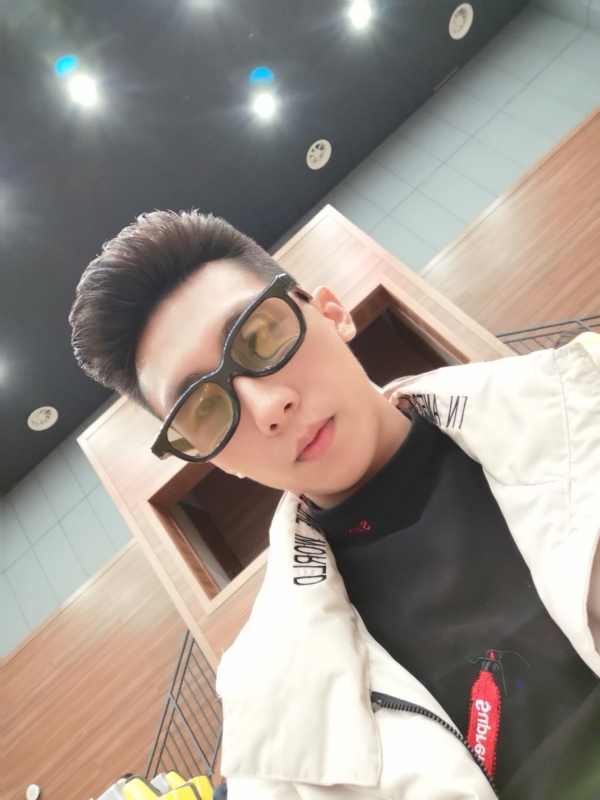 少年已不在年少的第一张照片--淮安相亲服务中心