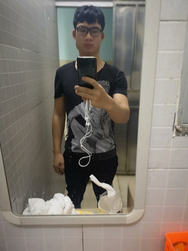 右手的执着的第一张照片--淮安相亲服务中心