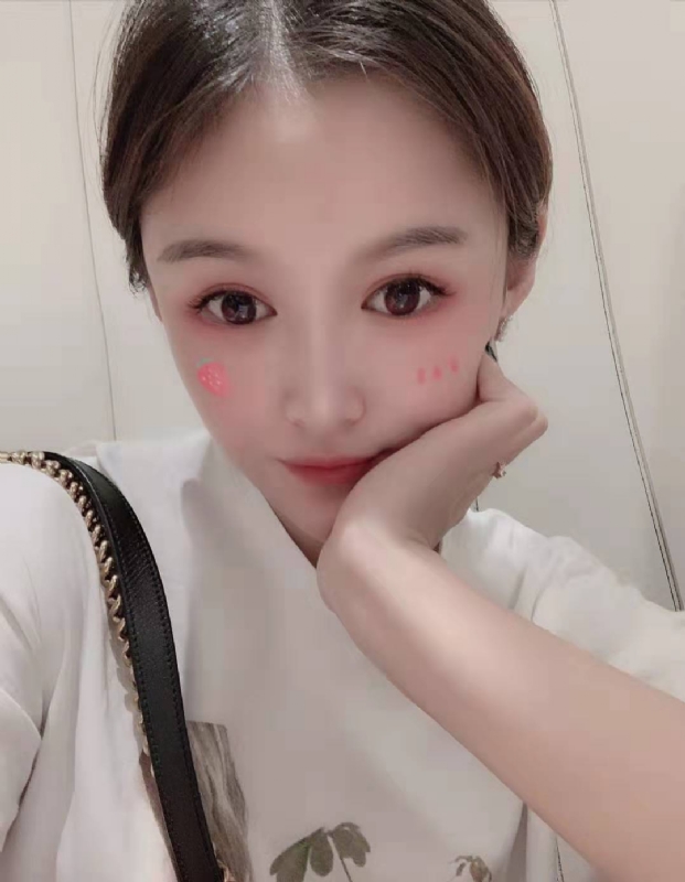 fei菲儿的第一张照片--淮安相亲服务中心