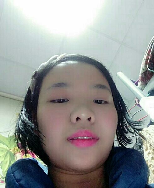 依依的第一张照片--淮安相亲服务中心