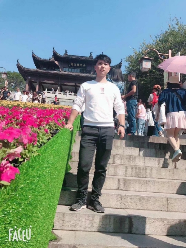 坦然的第二张照片--淮安相亲服务中心