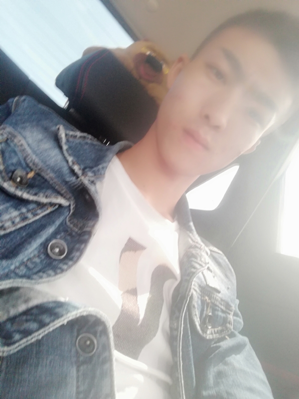 傻雕的第一张照片--淮安相亲服务中心