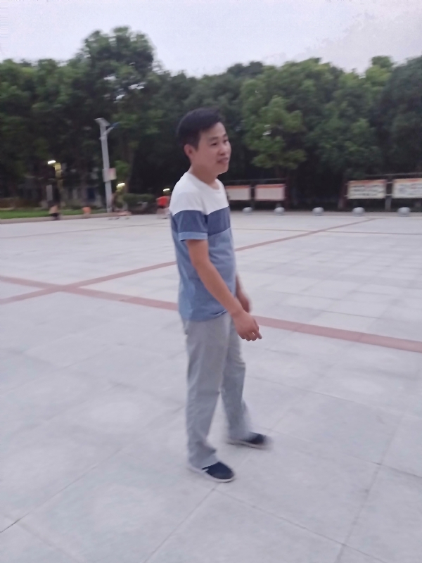 一笑的第一张照片--淮安相亲服务中心