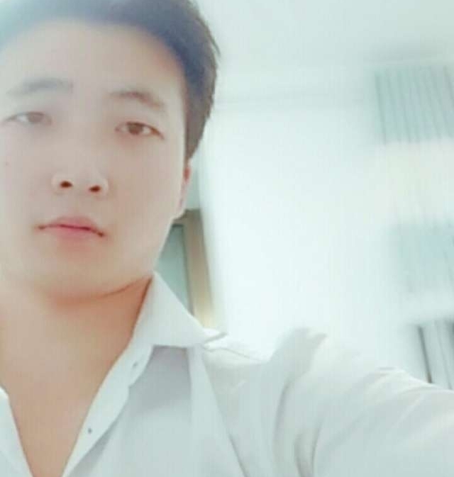 华英雄的第一张照片--淮安相亲服务中心