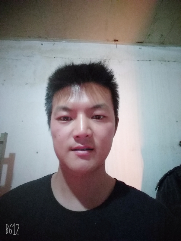 风轻云淡的第一张照片--淮安相亲服务中心