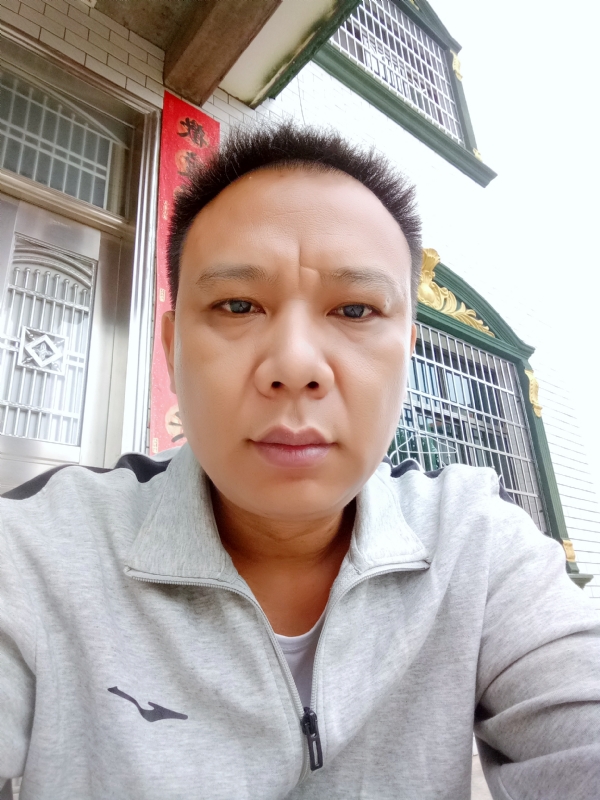 随缘的第一张照片--淮安相亲服务中心