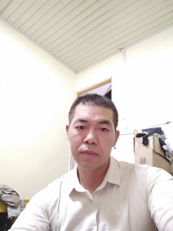 为伊消得人憔悴的第一张照片--淮安相亲服务中心