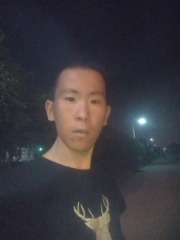 俞凯斌的第一张照片--淮安相亲服务中心