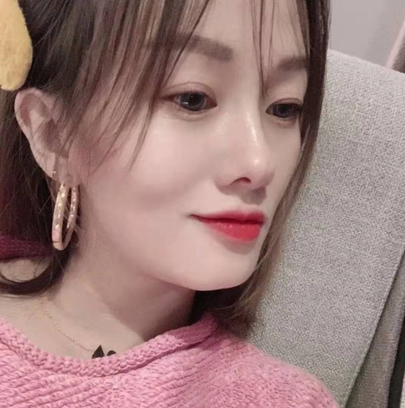 微醺的笑容的第一张照片--淮安相亲服务中心