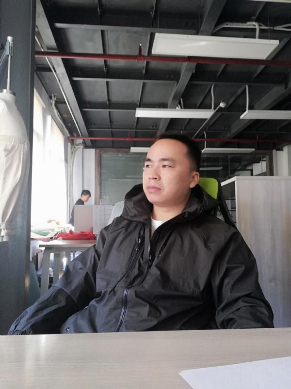 左眼皮跳跳的第一张照片--淮安相亲服务中心