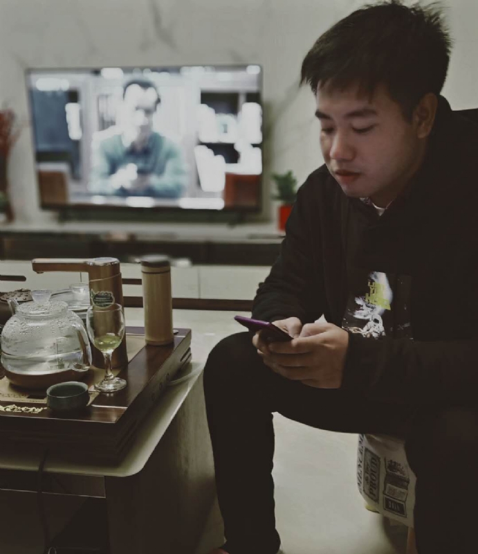 嗯今年能脱单吗的第一张照片--淮安相亲服务中心