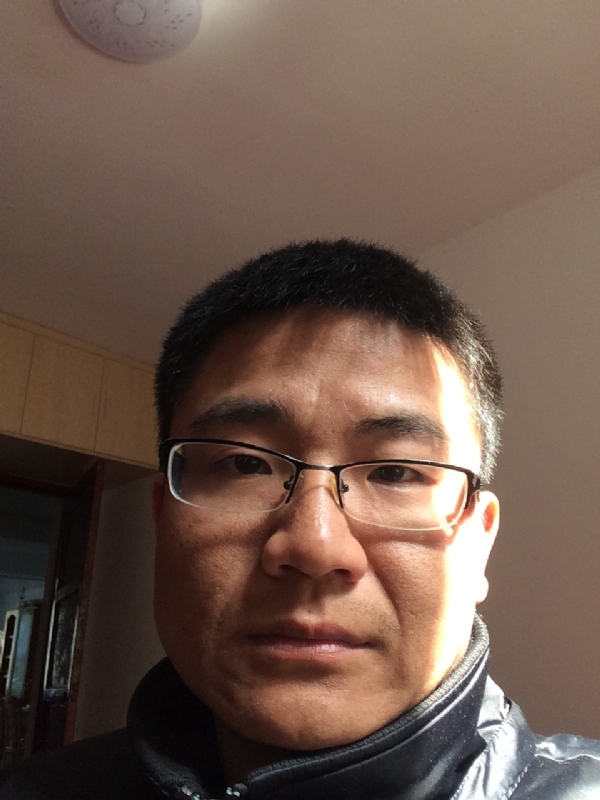 余浩浩的第一张照片--淮安相亲服务中心