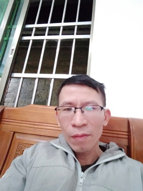 奋斗的第一张照片--淮安相亲服务中心