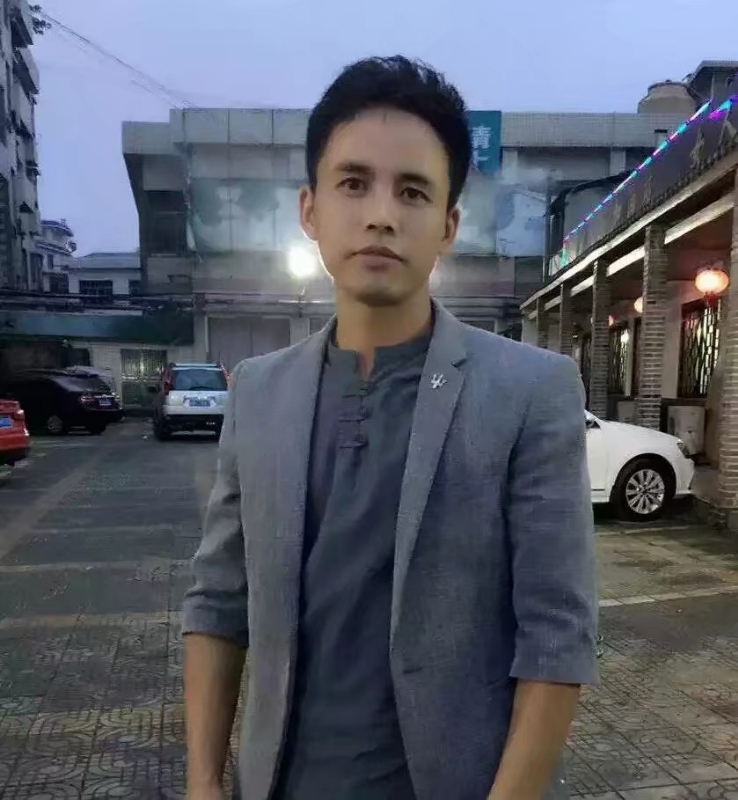 华谢的第一张照片--淮安相亲服务中心