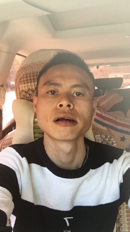 小何的第一张照片--淮安相亲服务中心