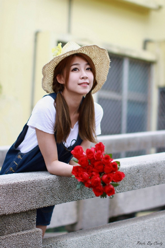 阳光朵朵的第一张照片--淮安相亲服务中心