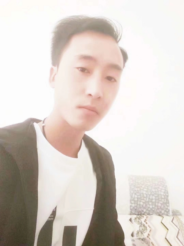 萧艺的第一张照片--淮安相亲服务中心