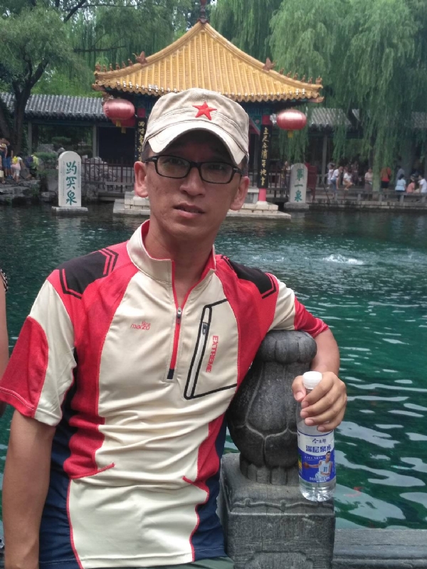 晓峰的第一张照片--淮安相亲服务中心