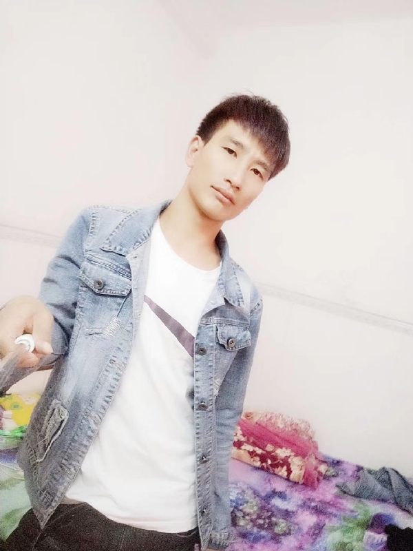 心好痛的第一张照片--淮安相亲服务中心