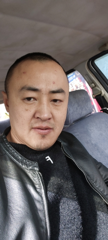 精神九哥的第一张照片--淮安相亲服务中心