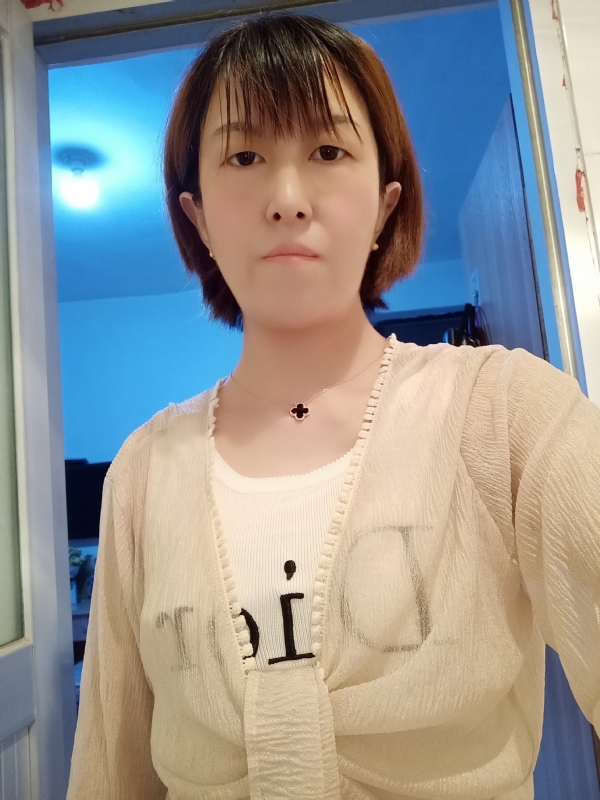 芬儿的第一张照片--淮安相亲服务中心