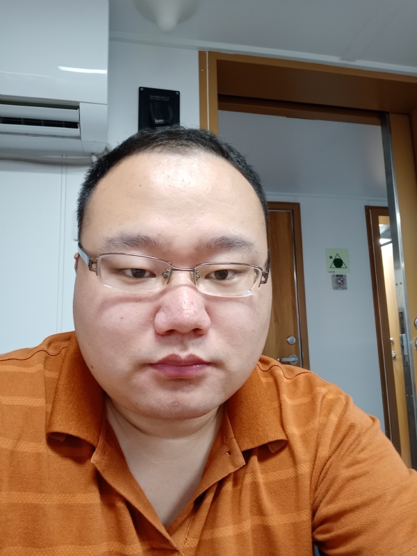 努力爱一次的第一张照片--淮安相亲服务中心