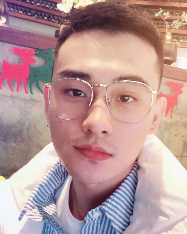 胡强很孤单的第一张照片--淮安相亲服务中心