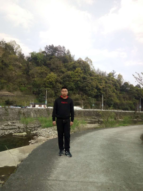 等着上钩的鱼的第二张照片--淮安相亲服务中心