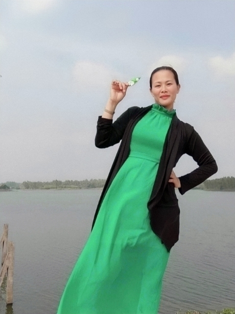 李梅的第二张照片--淮安相亲服务中心