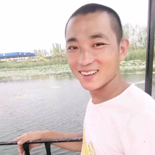 为你等候的第二张照片--淮安相亲服务中心