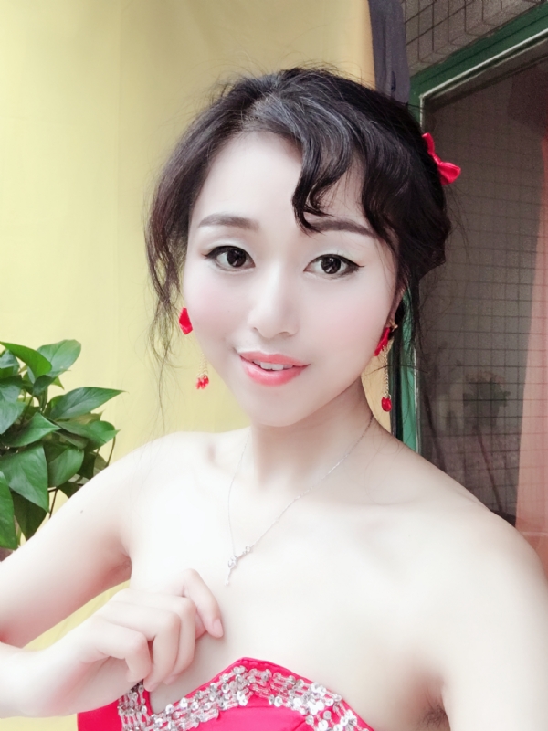 薇薇的第一张照片--淮安相亲服务中心