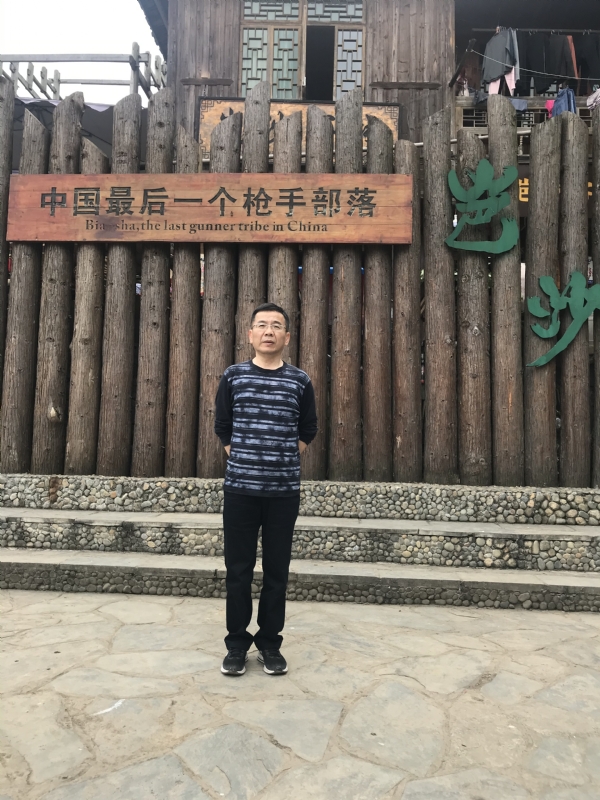 屯里的富豪的第一张照片--淮安相亲服务中心